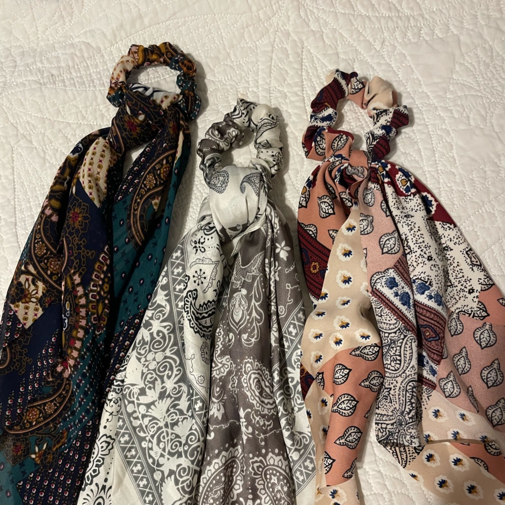 Francesca's Collections Paisley and Floral Hair Scrunchies Set